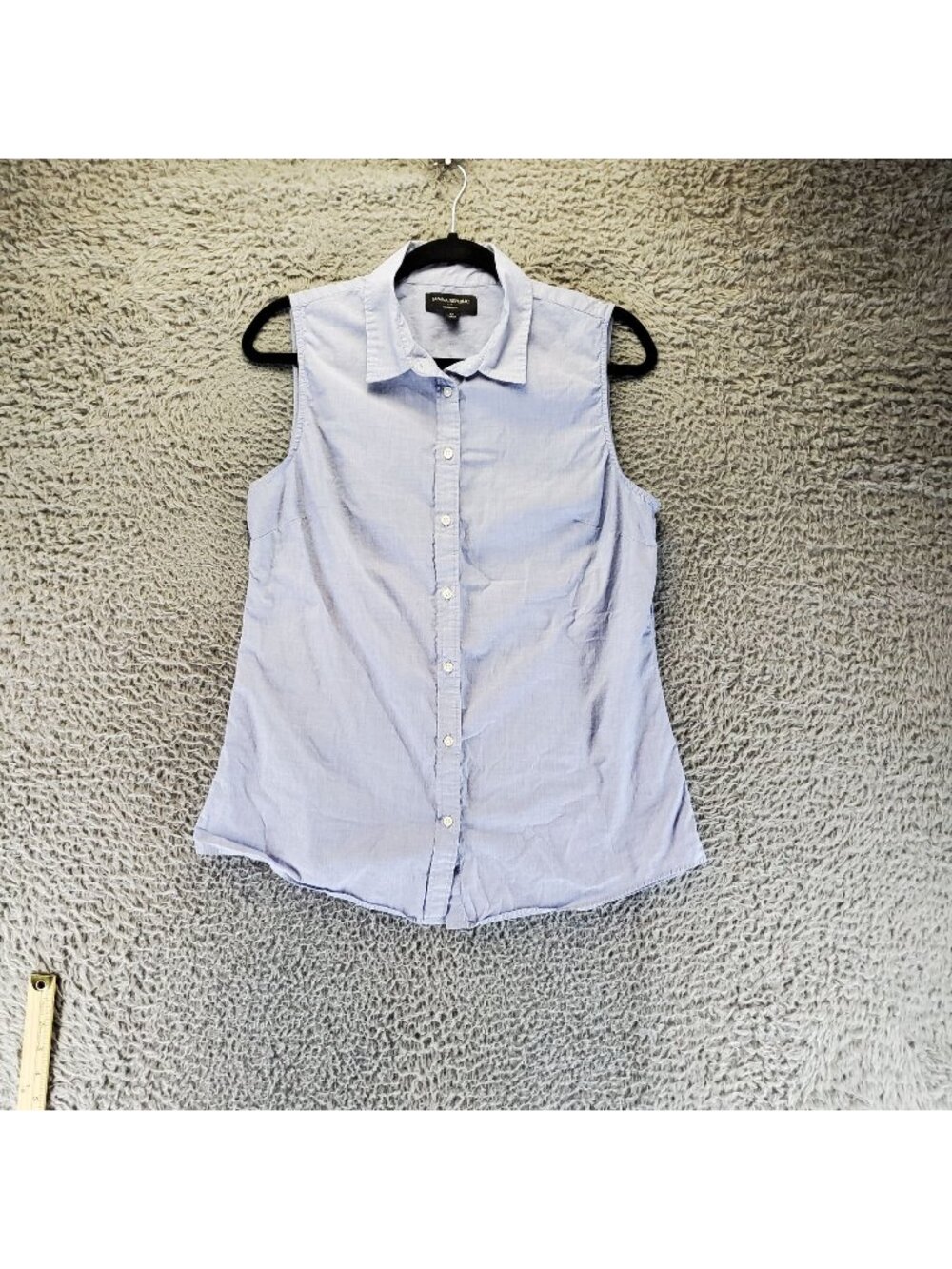 Banana Republic Top Womens Size 12 Light Blue Sleeveless Button-Down Chambray